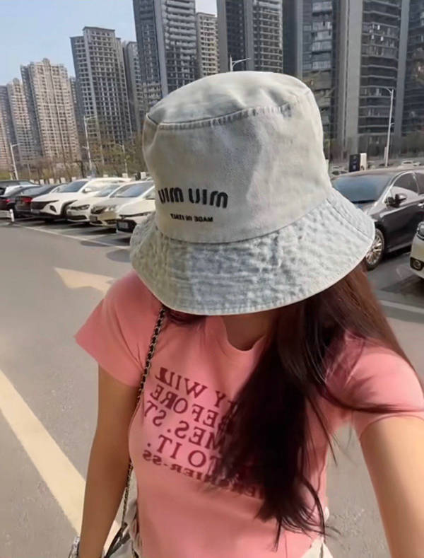 Miu Miu Hat MUH00135-1 Miu Miu Hat MUH00135-1